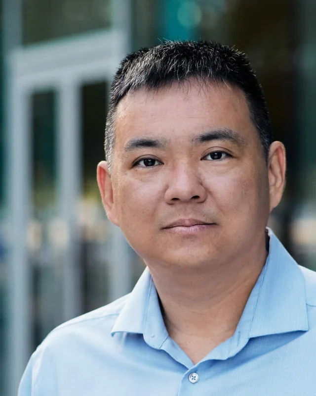Lenny Zhou (周楠), from ABC Vancouver.