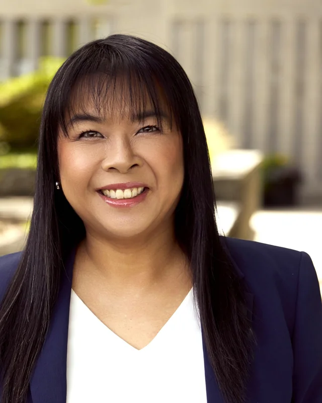 Lorraine Lowe (刘黛明), from ABC Vancouver.
