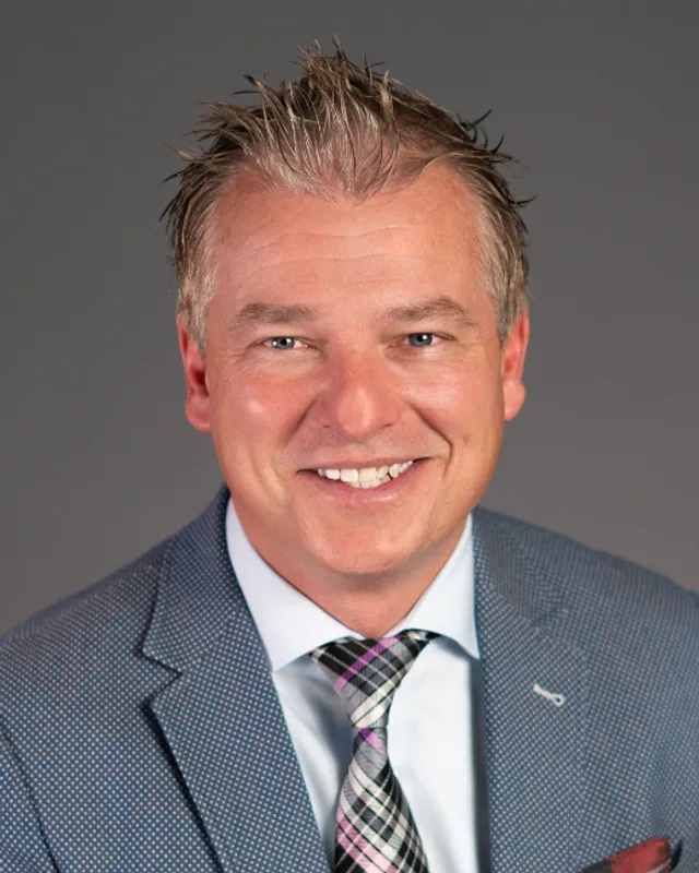 Scott Phelan, from Ottawa Catholic School Board (ocsb.ca).